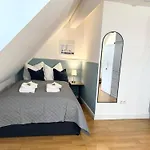 Bella Casa-business&family,100m Zum Konzerteingang Schloß, Parkplatz, Smarttv, Netflix, Waschmaschine, 24h Checkin, 30qm, Ap 15 Apartment Ludwigsburg