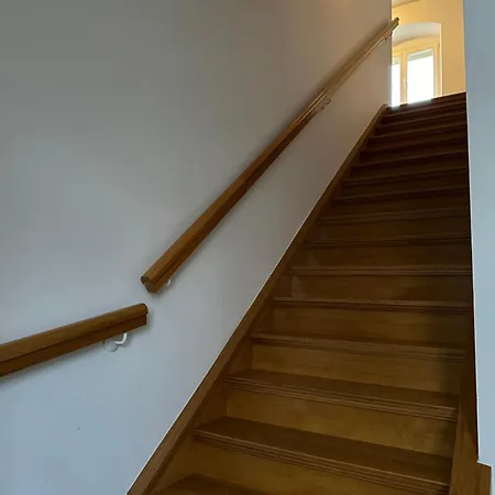 Apartament Bella - Business&family Ap 15,100m Zum Konzerteingang Schloss, Parkplatz, Smarttv, Netflix, Waschmaschine, 24h Checkin, 30qm Ludwigsburg