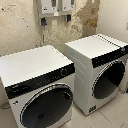 Apartament Bella - Business&family Ap 15,100m Zum Konzerteingang Schloss, Parkplatz, Smarttv, Netflix, Waschmaschine, 24h Checkin, 30qm Ludwigsburg